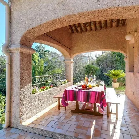 Boulouris-sur-mer Sleeps 8 Pool Wifi 펜션 *