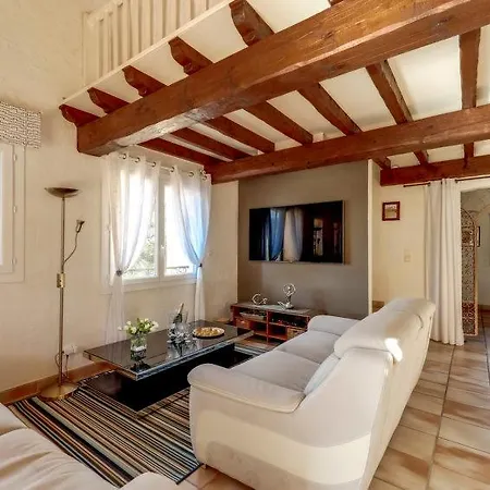 Boulouris-sur-mer Sleeps 8 Pool Wifi 펜션