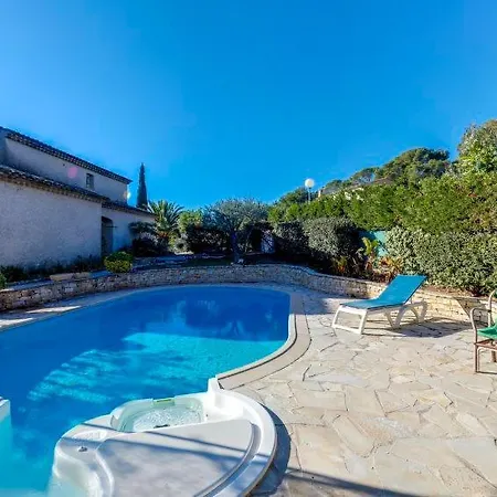 Boulouris-sur-mer Sleeps 8 Pool Wifi *